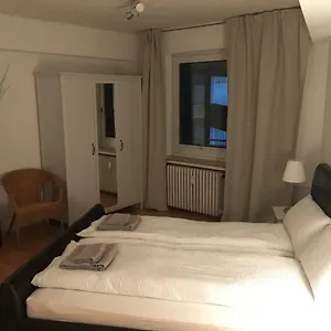  Apartment Parkblick